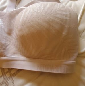 Victoria's secret sports bra